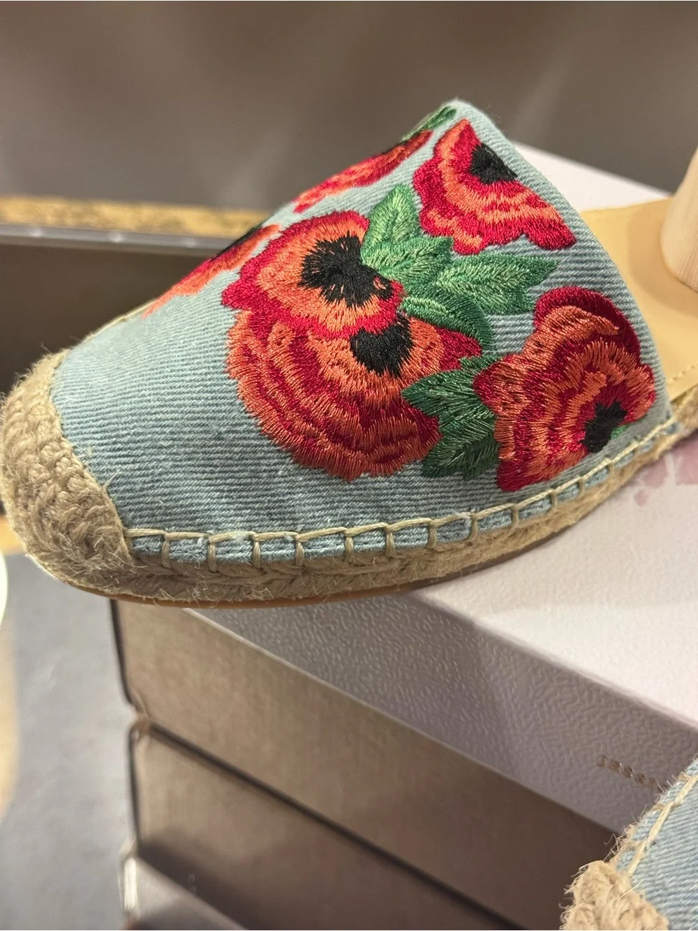 Jessica Simpson Fippo Denim Floral Embroidered Espadrilles - Size 10